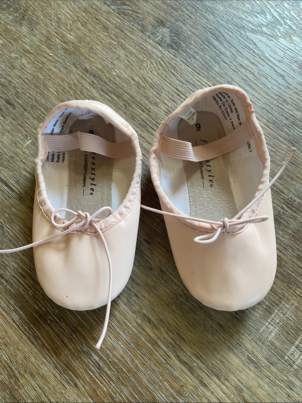 Danskin Freestyle Kids Sz 9 Ballet Flats - Pale Pink